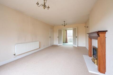 LOUNGE (REAR) (2)