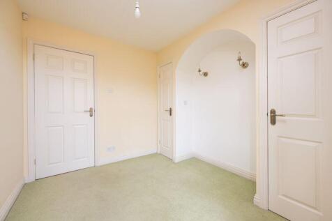 BEDROOM NO 2 (2)
