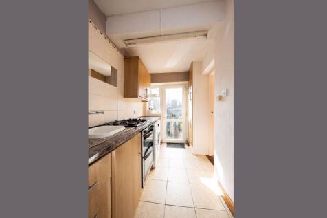 KITCHEN (REAR) (3)