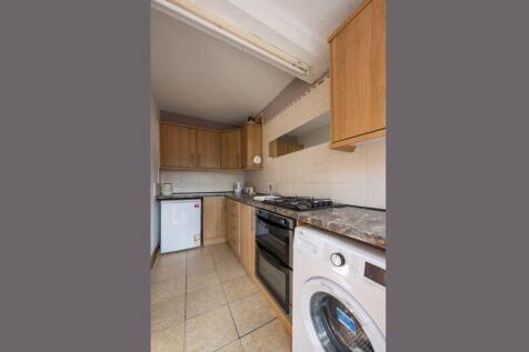 KITCHEN (REAR) (2)