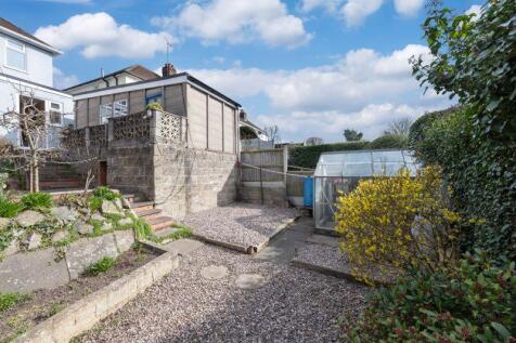 REAR GARDEN (2)
