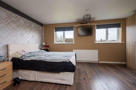 BEDROOM NO. 1