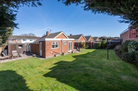 REAR GARDENS AND REAR OF PROPERTY