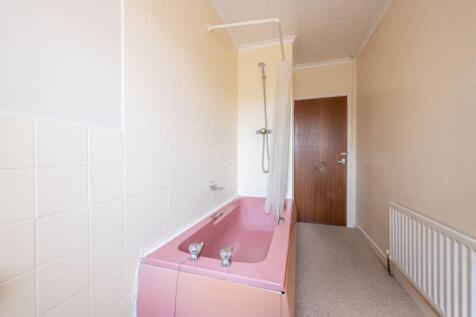 BATHROOM (2)