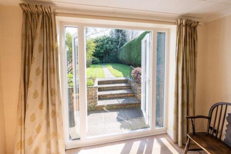 REAR GARDEN PATIO