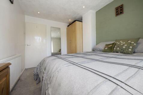 BEDROOM NO. 2 (2)