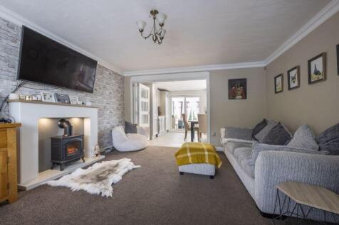 LOUNGE into DINING AREA and CONSERVATORY