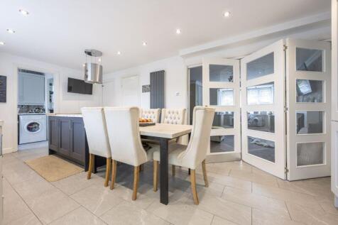 DINING AREA into LOUNGE