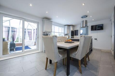 DIING AREA into CONSERVATORY