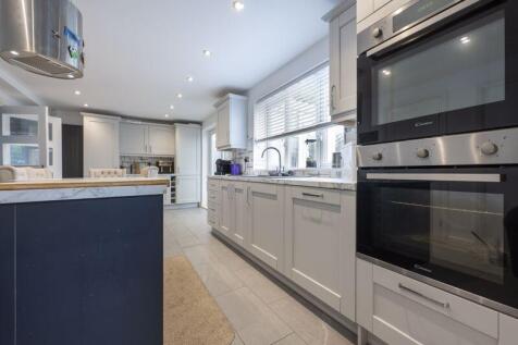 KITCHEN onto DINING AREA