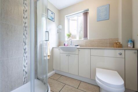 HOUSE SHOWER ROOM