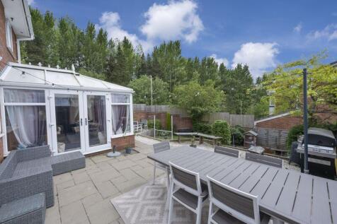REAR GARDEN off PATIO