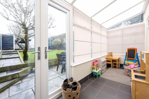 CONSERVATORY onto REAR PATIO