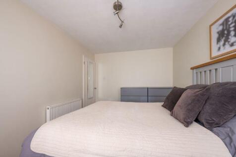BEDROOM NO 1 (REAR) (2)