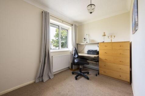 BEDROOM NO. 4 (FRONT)