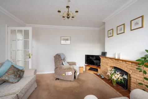 LOUNGE (2) (FRONT)