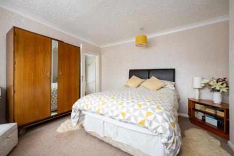 BEDROOM NO. 2 (2)