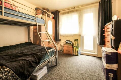 Bedroom 1.jpg