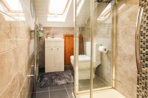 Bathroom 2.jpg