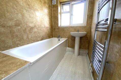 Bathroom.JPG