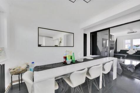 Screenshot_20250310_154226_Rightmove(1).jpg