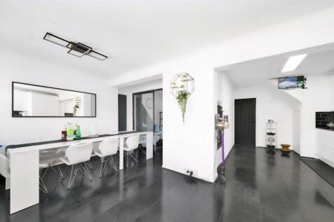 Screenshot_20250310_154340_Rightmove(1).jpg