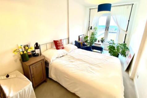 65A Bed.jpg