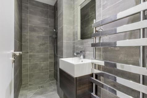 Shower Room.jpg