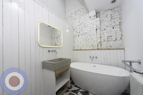 bathroom-Edit.jpg