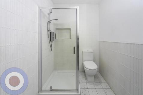 bathroom1-Edit.jpg