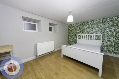 bed1-Edit.jpg