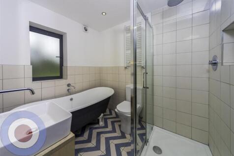 bathroom_2-Edit.jpg