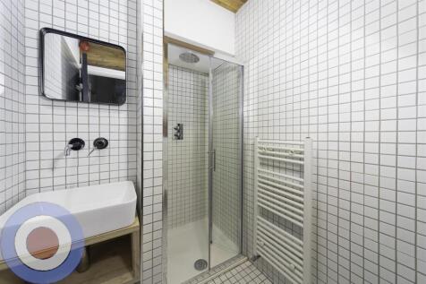 bathroom-Edit.jpg