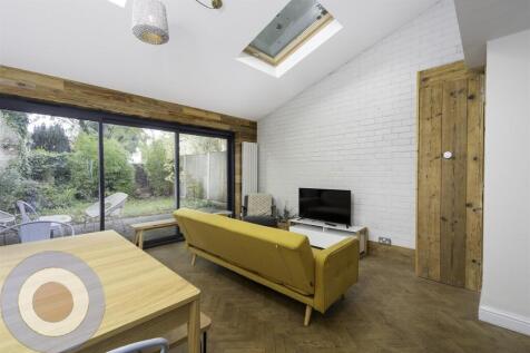 living_1-Edit copy.jpg