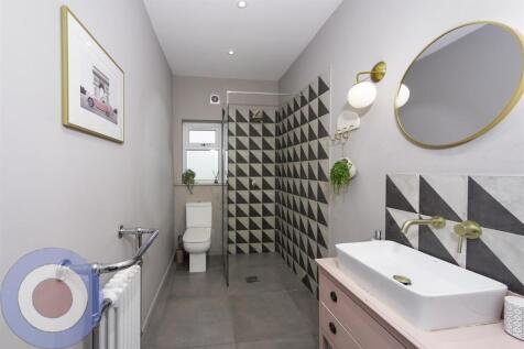 bath_2-Edit.jpg