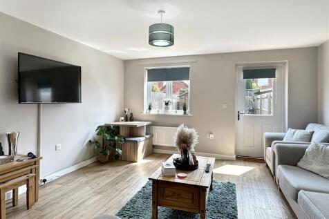 Living / Dining Room (2)
