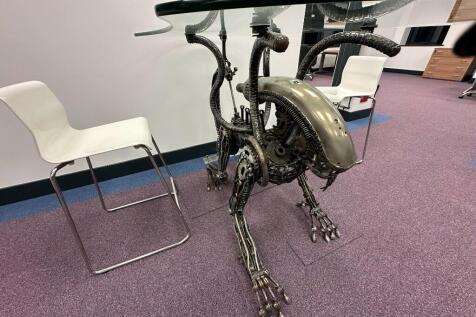 1st Flr Alien Table