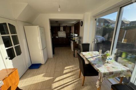 6 plaistow ave diner
