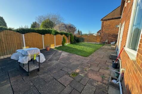 6 plaistow ave garden 3