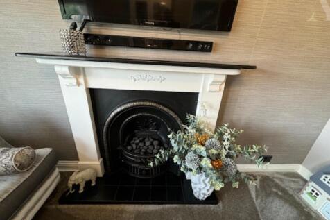 377 barrows lane Feature fireplae