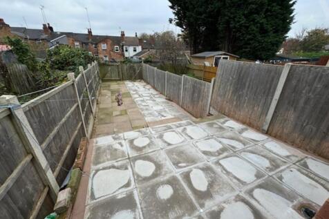 193 Banks Road rear garden