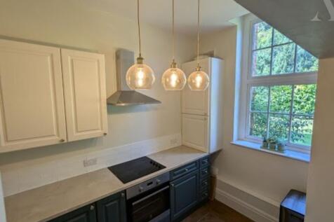 The Beeches - Kitchen (2)