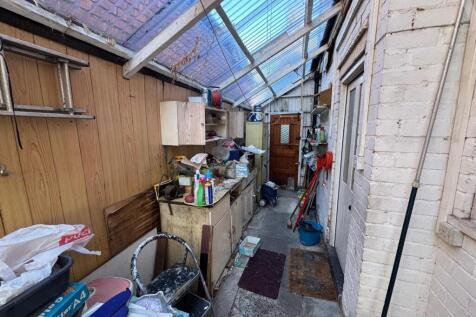 40 southbourne ave side entry