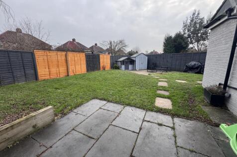 20 Jeremy Grove Garden