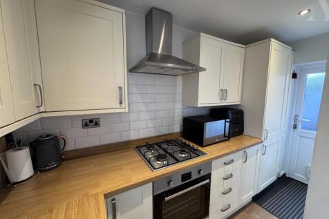 20 Jeremy Grove Kitchen 2