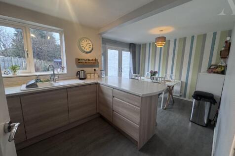 26 Quinton Close kitchen x 3