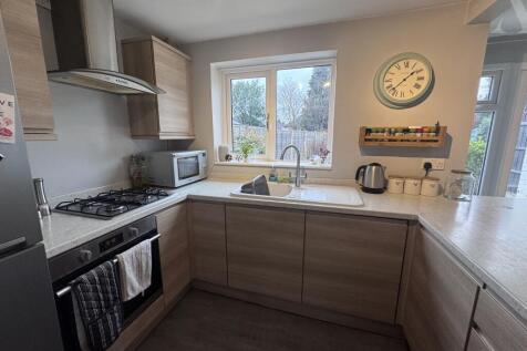 26 Quinton Close kitchen x 2