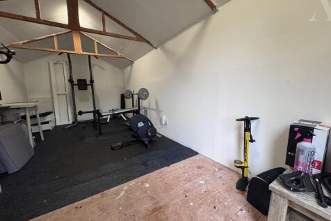 26 Quinton Close out building