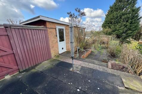 50 Walford Drive rear garden