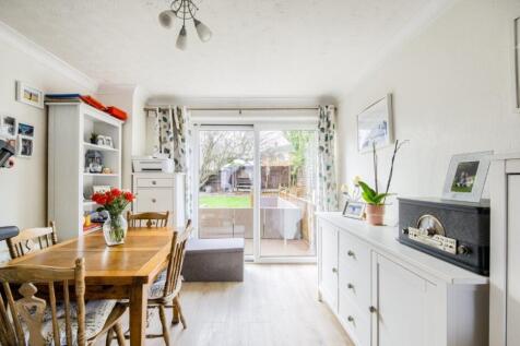 57 Swanswell Road dining area